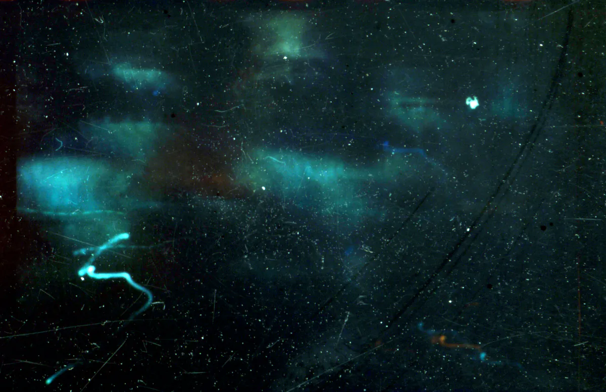 Textura de película com riscos e manchas de luz, recurso externo
